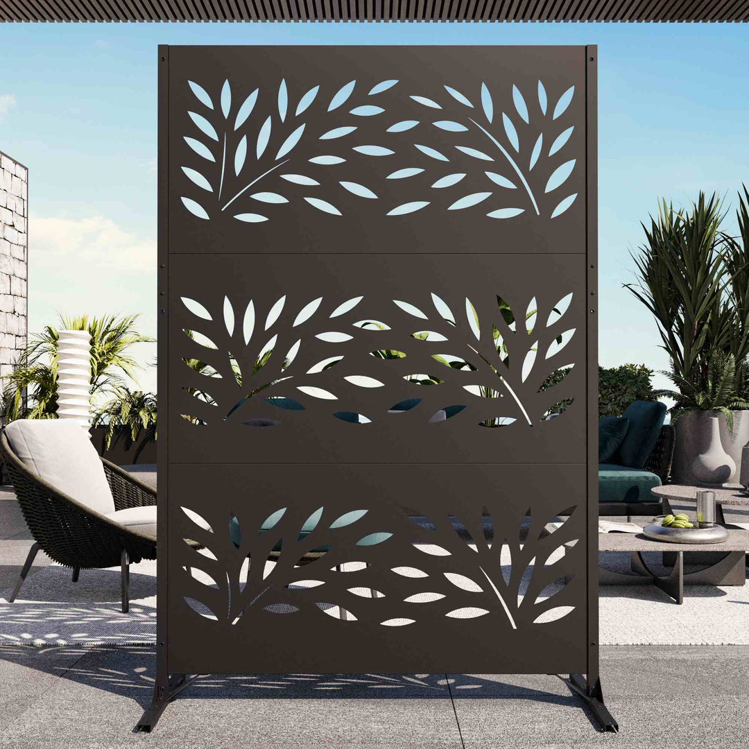 4'x6' Metal Outdoor Privacy Screen with Decorative Pattern
